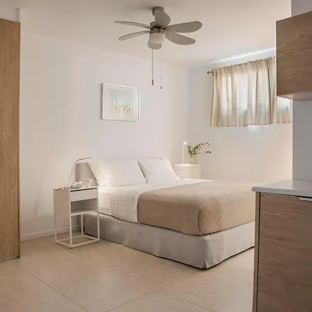 Ai Helis Beach House By Vintage Travel 빌라